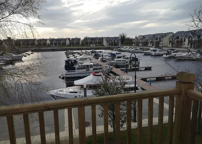 펜션 Bright Shannon Side Harbour House *